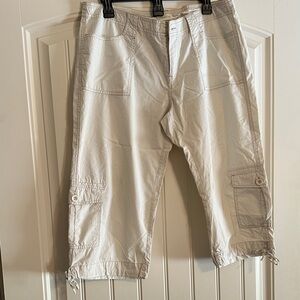 Maurices Light Beige Cargo Capris